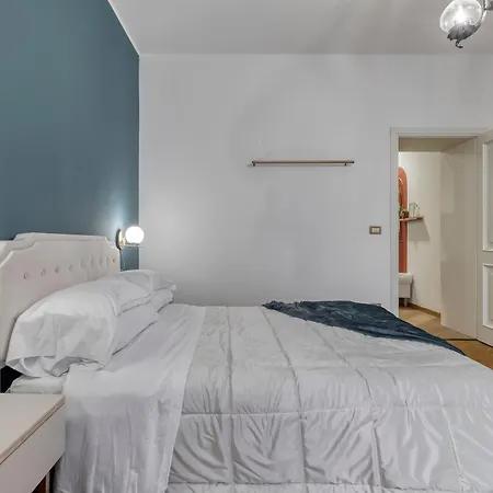 Domus Rubra By Different *